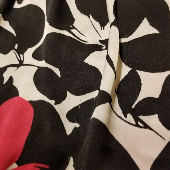 Kasper Top Womens Sleeveless Blouse Floral Black White Size Medium - Picture 4 of 7